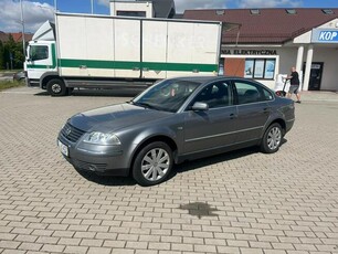 Volkswagen Passat 2001r - 2.0 - Hak