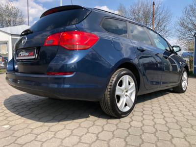 Używane Opel Astra - 19 100 PLN, 168 200 km, 2011