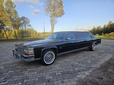 Cadillac Fleetwood LIMUZYNA 5.0