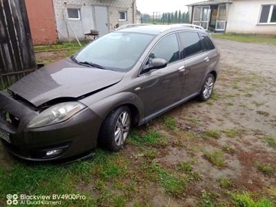 Fiat croma uszkodzony