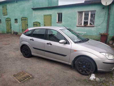 FORD FOCUS benzyna 1.6