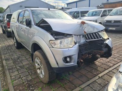 Mitsubishi l200 2.5 automat klima 4 drzwi zabudowa