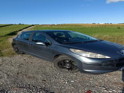 Peugeot 207 Sprzedam, stan techniczny pojazdu dobry