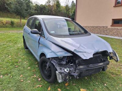 Seat Altea 2004 r. Pojemność silnika 1,6. Po wypadku, uszkodzony