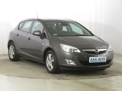 Opel Astra 2014 1.4 T 164791km ABS klimatyzacja manualna