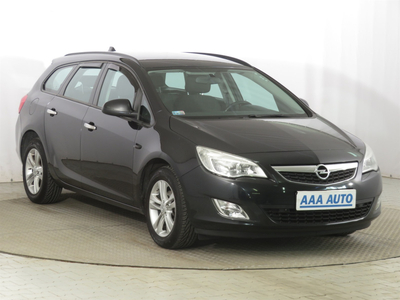 Opel Astra 2014 1.6 CDTI 236805km Kombi