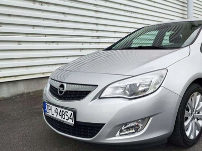 Opel Astra J Hatchback 5d 1.6 Twinport ECOTEC 115KM 2011