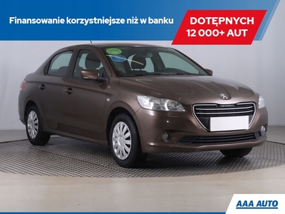 Peugeot 301 Sedan 1.2 VTi 72KM 2014