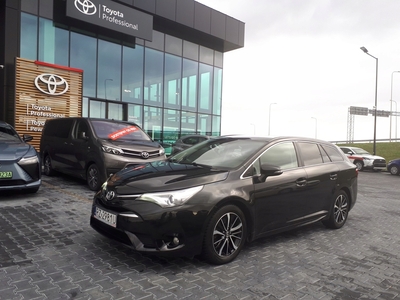 Toyota Avensis III Wagon Facelifting 2015 2.0 D-4D 143KM 2018