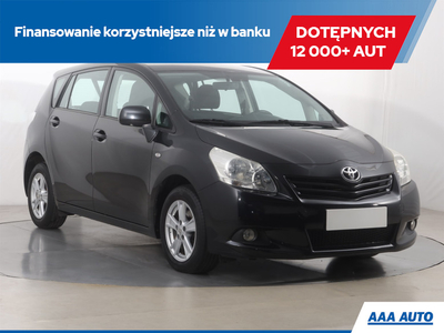 Toyota Verso Minivan 2.0 D-4D 126KM 2010