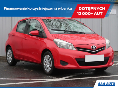 Toyota Yaris III Hatchback 5d 1.0 VVT-i 69KM 2012