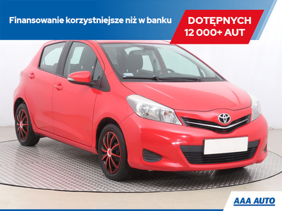 Toyota Yaris III Hatchback 5d 1.0 VVT-i 69KM 2012