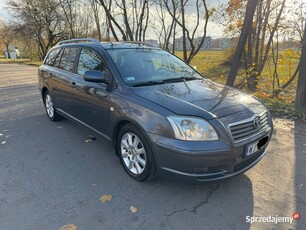 avensis 2.2 diesel 150km / salon pl