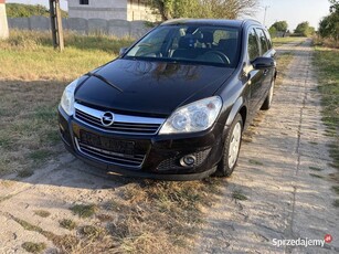 Opel Astra H 1.9 CDTI 101 PS 2007 rok klima