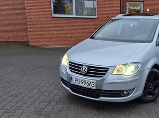 VW Touran Lift 2.0TDI DSG Bdb stan Nav Kamerai Xenon Szyberdach rej. PL