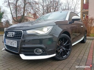 AUDI A1 BLACK/WHITE 14/25