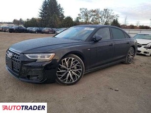 Audi A8 3.0 benzyna 2023r. (FINKSBURG)