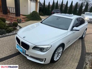 BMW 750 4.4 benzyna 450 KM 2015r. (krotoszyn)