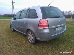 Opel Zafira Uszkodzony