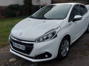 Peugeot 208 2016r lift nawigacja 93tys km klimatyzacja