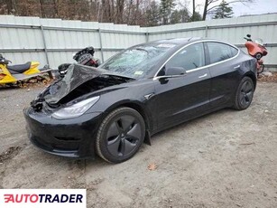 Tesla Model 3 benzyna 2019r. (CENTER RUTLAND)