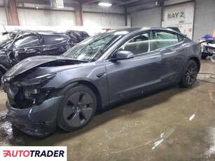 Tesla Model 3 benzyna 2023r. (ELGIN)