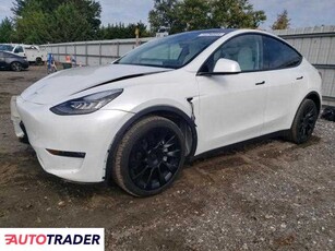 Tesla Model Y benzyna 2023r. (FINKSBURG)