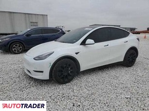 Tesla Model Y benzyna 2023r. (TAYLOR)