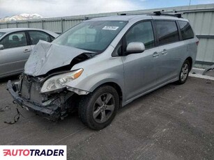 Toyota Sienna 3.0 benzyna 2019r. (MAGNA)