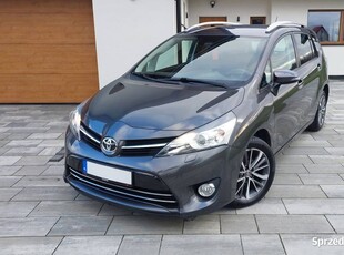 Toyota Verso 1.8 Valvematic, fabryczny lakier, hak, stan BDB