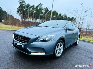 VOLVO V40 2015 2.0 D2 120KM, Virtual zegary, Webasto, technicznie jak nowy