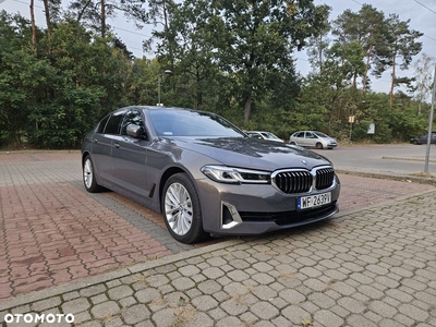 BMW Seria 5 540i xDrive mHEV Luxury Line