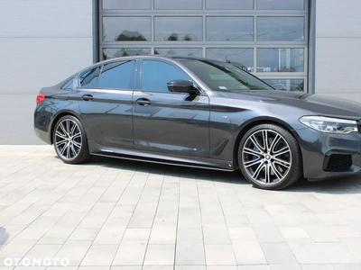 BMW Seria 5 M550i xDrive sport