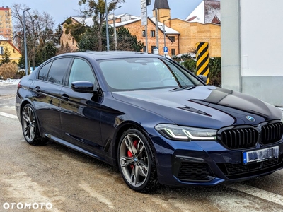 BMW Seria 5 M550i xDrive sport