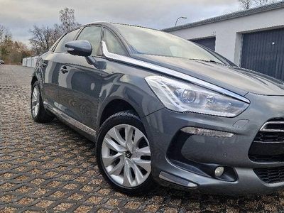 CITROEN DS5 HDI NAVI KAMERA ALU 17 PDC ZADBANY!