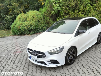 Mercedes-Benz Klasa B 220 d AMG Line 8G-DCT