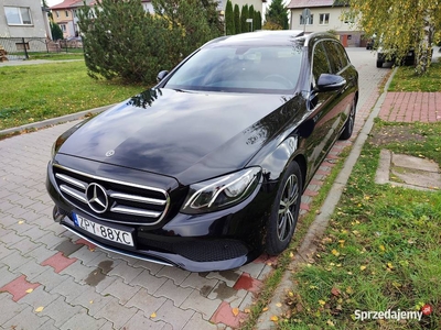 Mercedes Klasa E200 zadbany