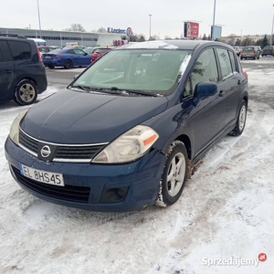 Nissan Versa 1.8 LPG Automat