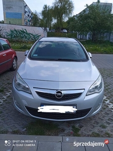 Opel Astra J kombi 1.7 CDTI