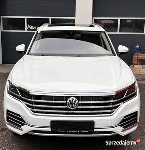 Prześliczny Volkswagen Touareg