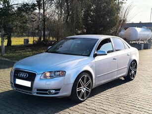 Audi A4 III (B7) manual vani podgrzewane fotele quattro