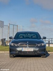 BMW Seria 3 330i xDrive Sport Line