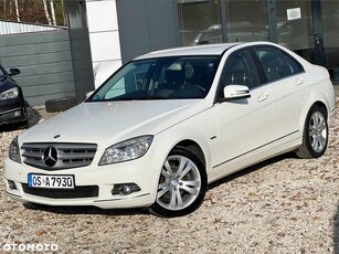 Mercedes-Benz Klasa C 180 CGI BlueEff Avantgarde