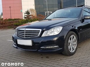 Mercedes-Benz Klasa C 180 T CGI BlueEFFICIENCY