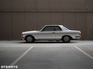 Mercedes-Benz W123