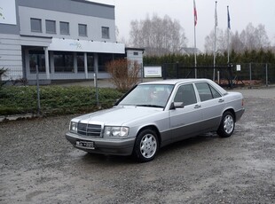 Mercedes-Benz W201 190E 118KM AUTOMATYCZNA SKRZNIA BARDZO ŁADNY STAN