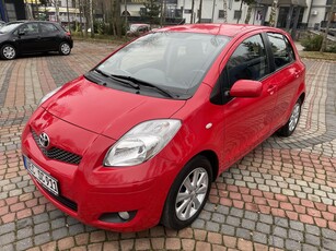 Toyota Yaris II 5-drzwi 1.3 Benzyna Super Stan