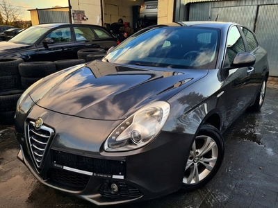 Alfa Romeo Giulietta Nuova II Hatchback 5d 1.4 TB 16v 120KM 2013