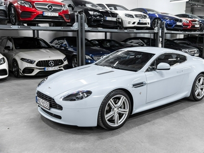 Aston Martin V8 Vantage 2005 2011