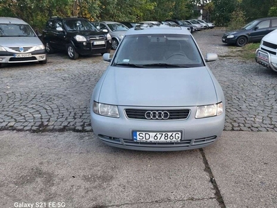 Audi A3 8L Hatchback 1.6 i 101KM 1998